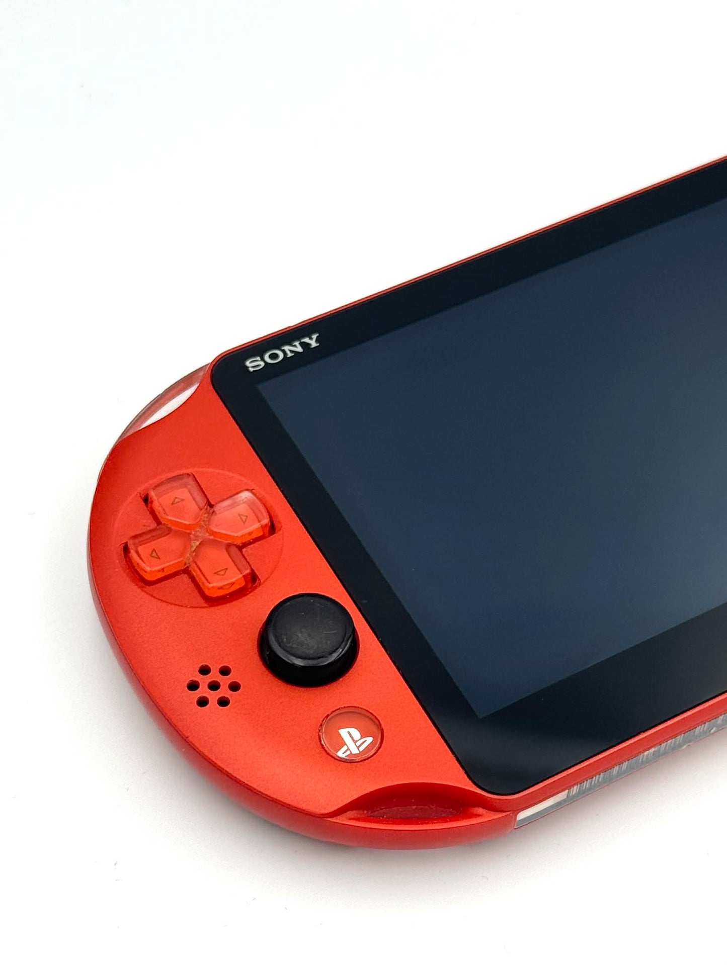 PS Vita 2000 – レッド