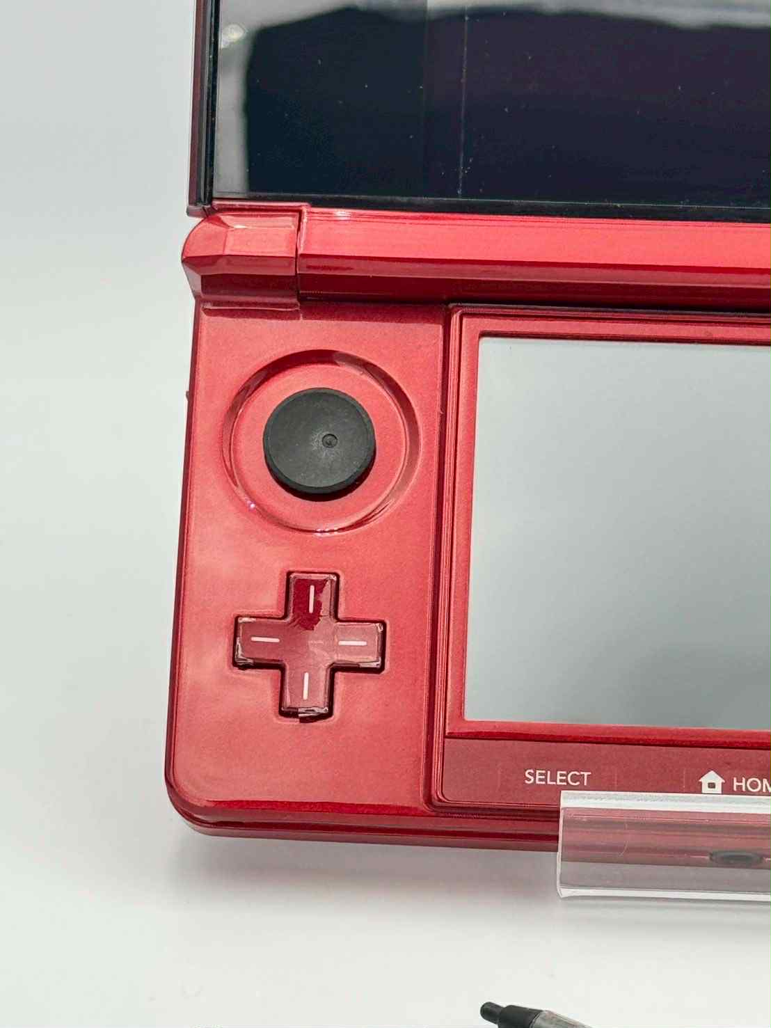 Nintendo 3DS – RED